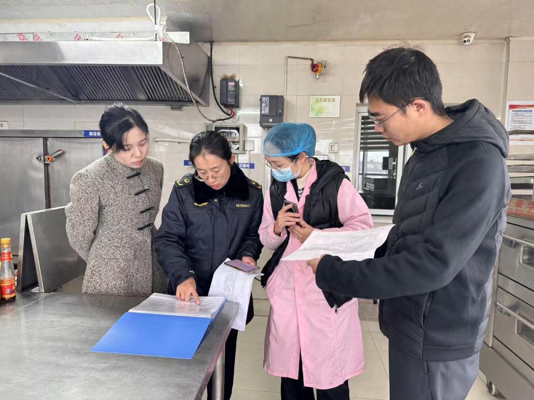 迎泽区市场监管局严查校园食品安全，守护孩子们的每一餐  第1张