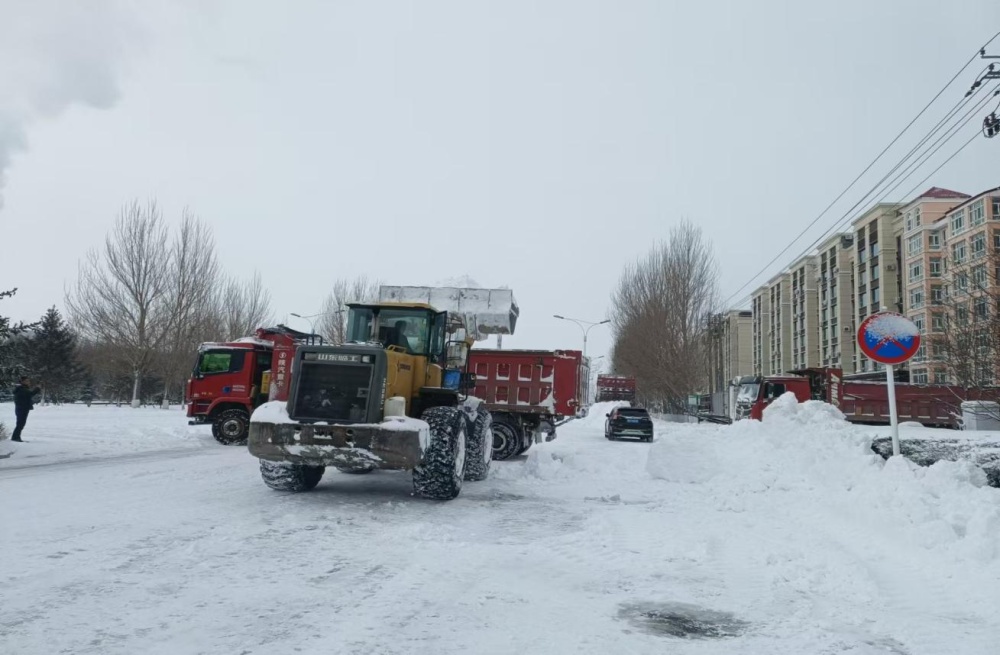 暴雪来袭！同江市各部门紧急行动，全力保障城市运转与市民安全  第2张