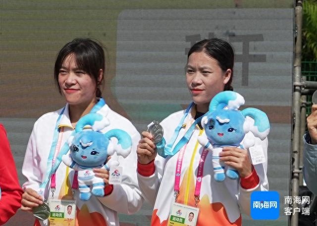 广西双胞胎姐妹惊艳全国运动会，秋千赛场上的默契传奇  第1张