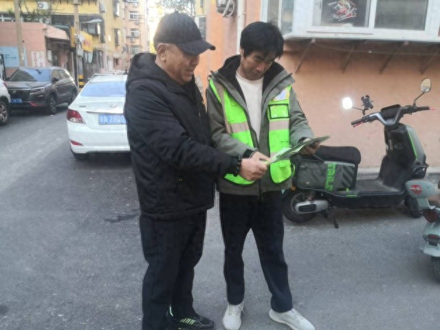 泺源街道普利街社区掀起垃圾分类热潮，居民热情高涨，共建绿色家园  第1张