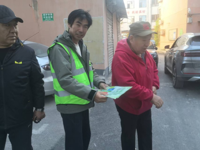 泺源街道普利街社区掀起垃圾分类热潮，居民热情高涨，共建绿色家园  第4张