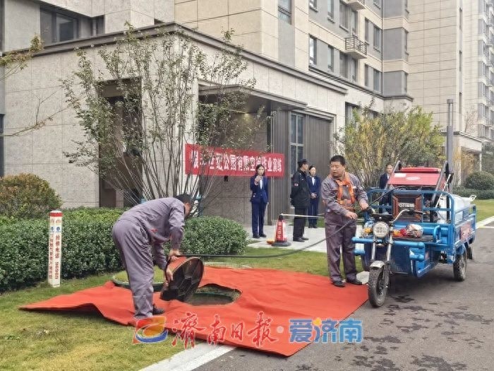 揭秘银丰世纪公园化粪池管道疏通演练：安全专家点赞，你不可不知的有限空间作业秘籍