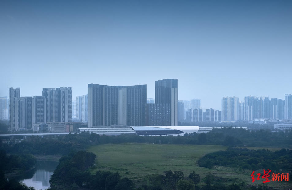 成都轨道交通27号线一期惊艳亮相！6座高架站极简设计，彰显城市速度感  第4张
