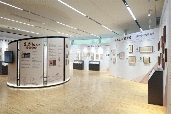首次曝光！吕思勉140周年手稿文献展，95%珍贵展品首次面世，揭秘史学大师的未解之谜  第1张