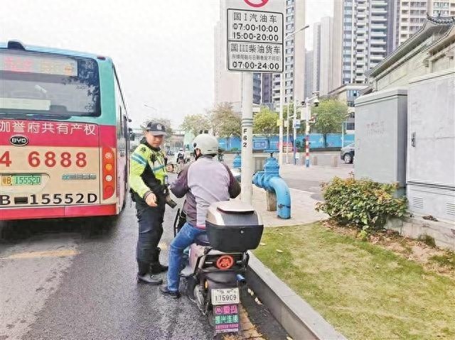 光明交警新招频出：RFID抓拍+人脸识别，电动车违法无处遁形  第1张