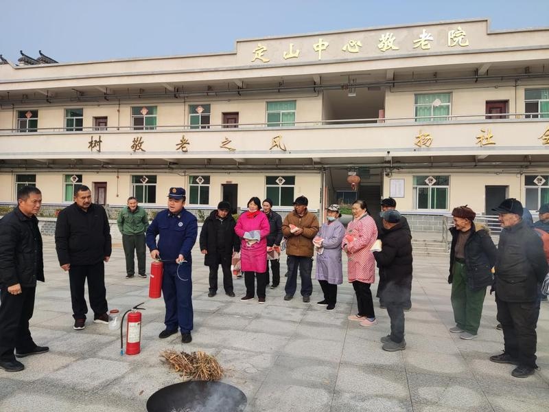 彭泽县定山镇敬老院开展消防安全演练，全面提升老人自救能力  第3张