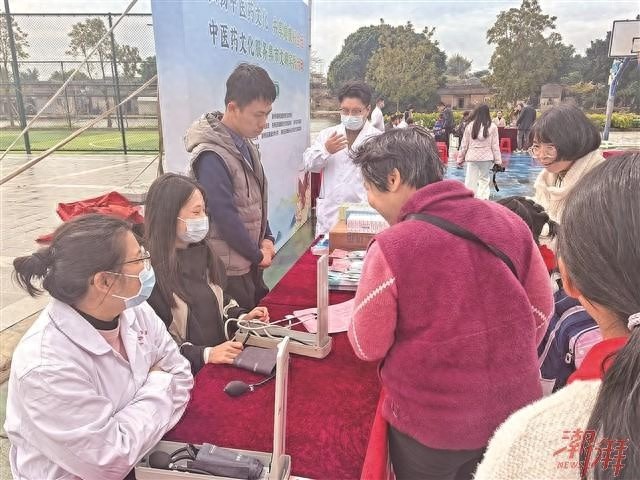 5000份口腔关爱包大放送！湘福相成护牙行，守护儿童微笑从‘齿’刻开始