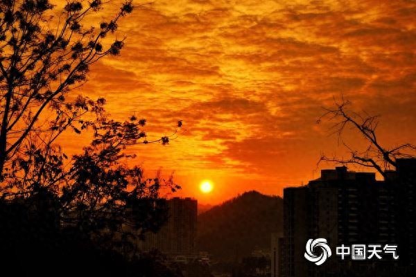 湖南未来三天天气大揭秘：昼夜温差大，湘中寒意明显，如何应对？  第1张