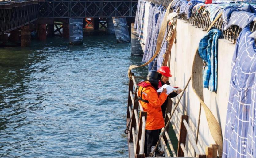 探秘国家能源集团首个专业化油品码头：黄骅港8万吨码头建设背后的故事  第4张