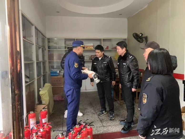 江西消防部门全力出击：5.5万排查人员发现242.1万处隐患，九小场所火灾防治成重点  第2张