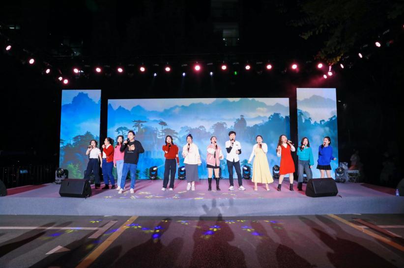 龙华区总工会星光巡演再掀高潮，500名观众共享文化盛宴  第2张