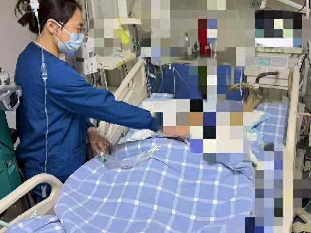 81岁李奶奶生日蛋糕惊魂：两块蛋糕竟让她紧急送进ICU，健康观念大颠覆