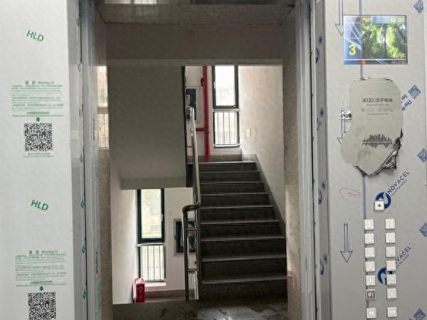 江山市凤鸣苑小区20台老旧电梯焕然一新，居民生活品质大幅提升