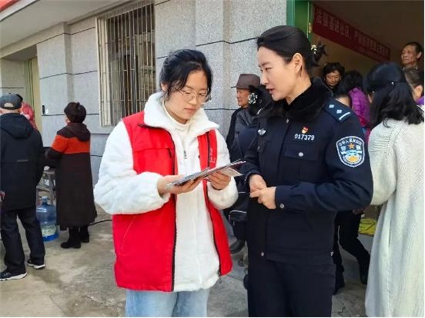 昆明警方深入社区，揭秘经济犯罪新手段，教你如何识破骗局  第2张