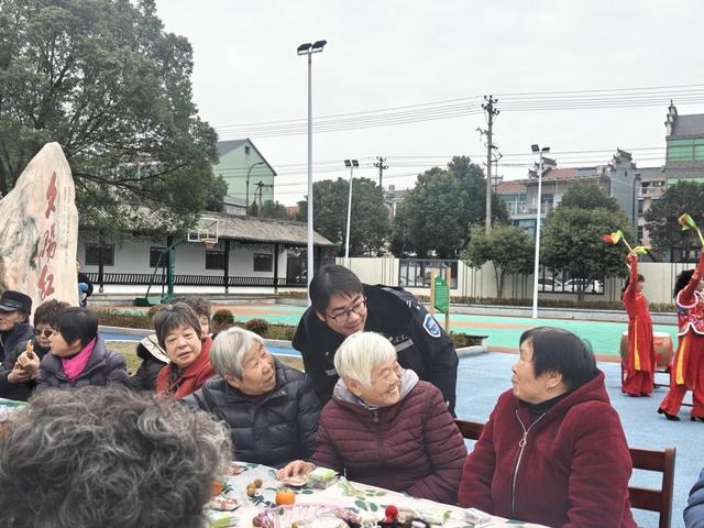温情满满！浙江高速蓝志愿服务队走进育儿中心，为孩子们种下防欺凌的种子  第2张