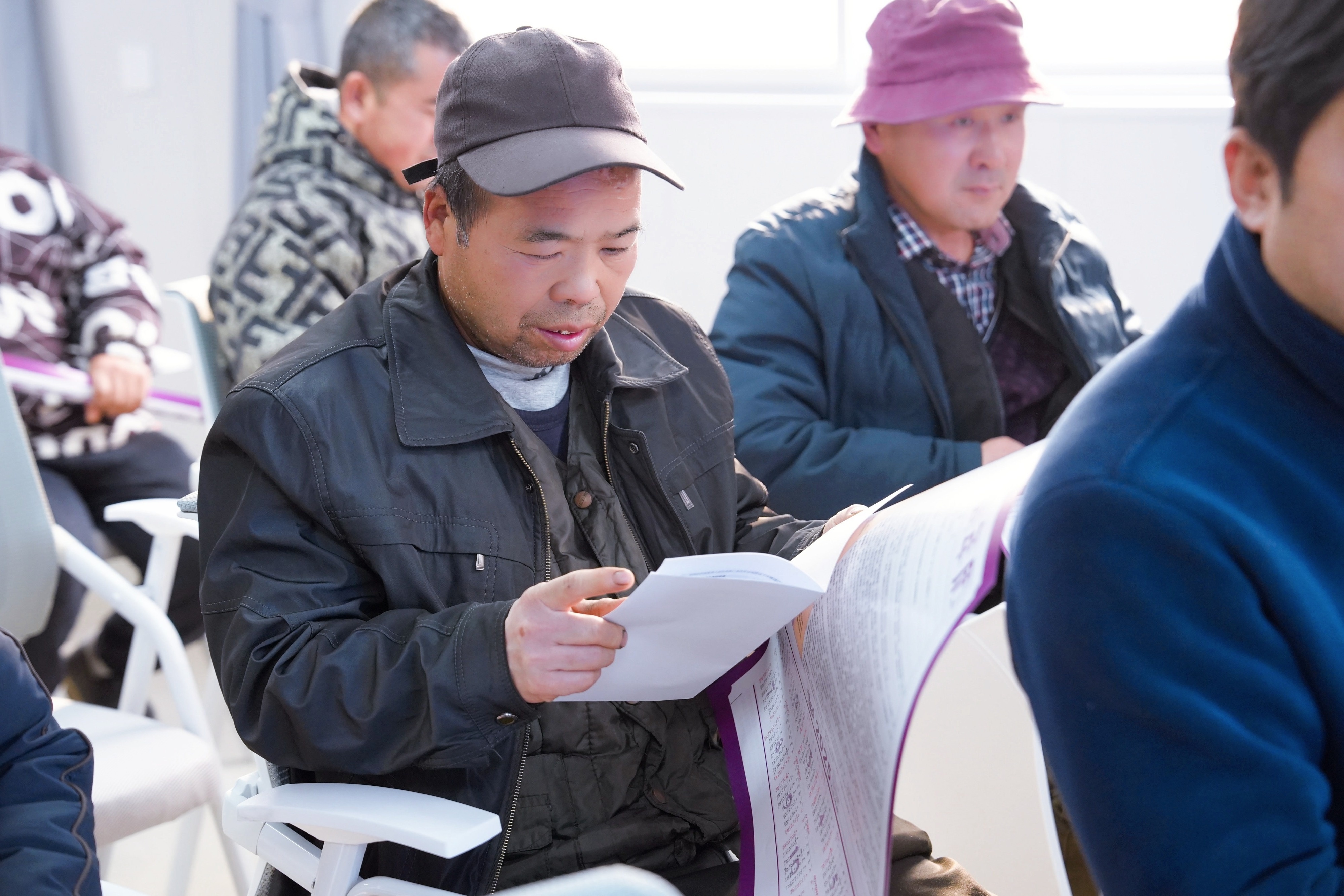揭秘西安高新区葡萄产业新突破：专家亲授提质增效秘籍，60余种植户齐聚共谋精品发展  第4张