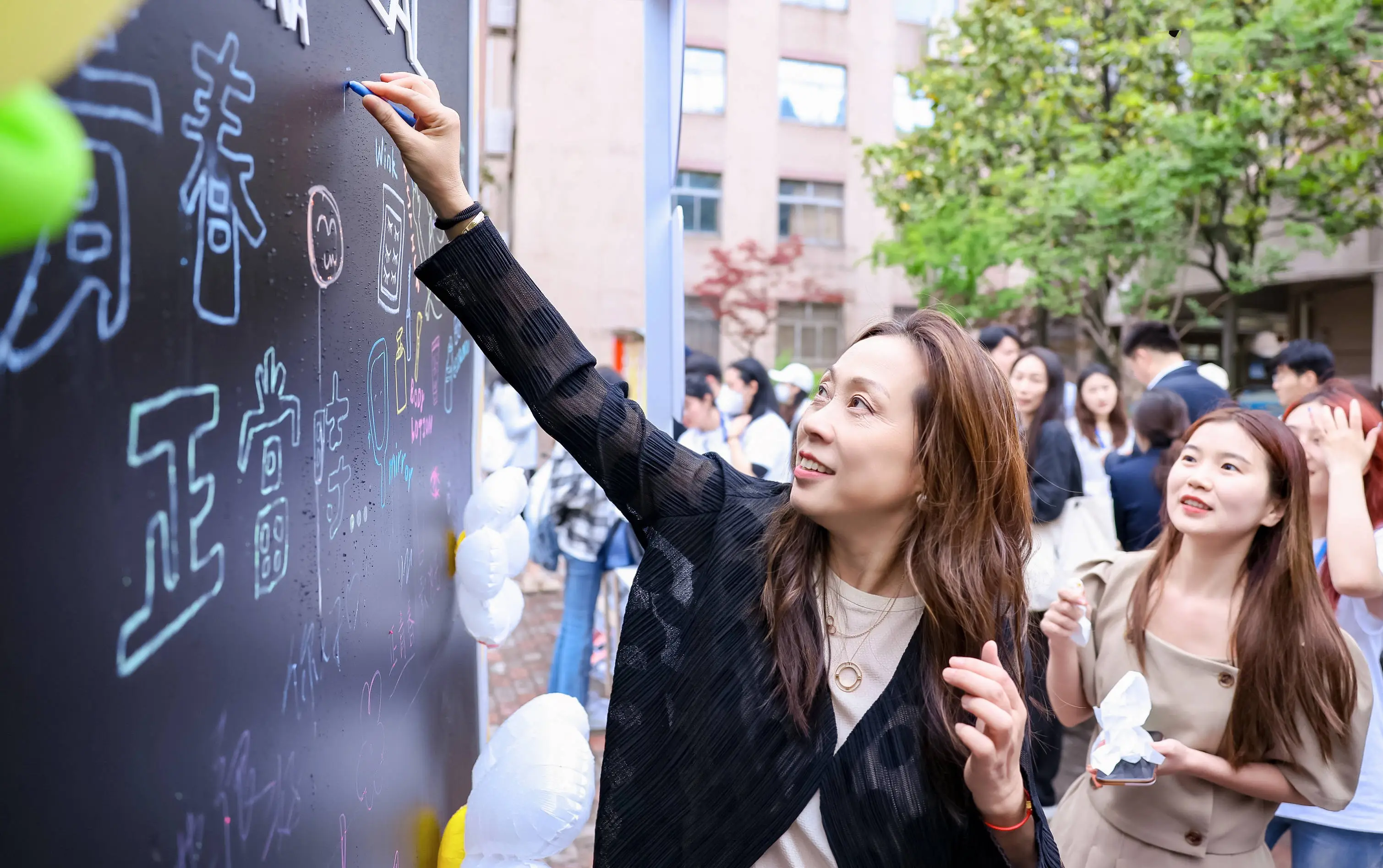 从怕水女孩到如鱼得水：兰珍珍与有意思青年的协同进化之旅  第3张