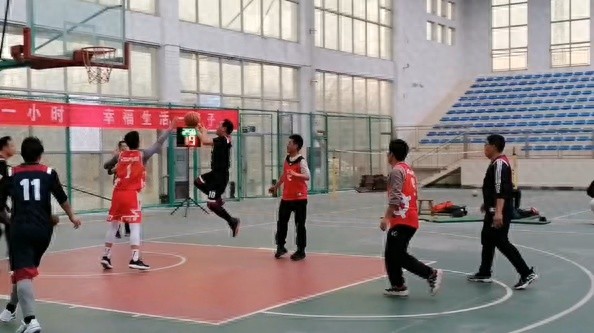 潍坊滨海中学教师健身比赛圆满落幕，精彩瞬间让你大开眼界