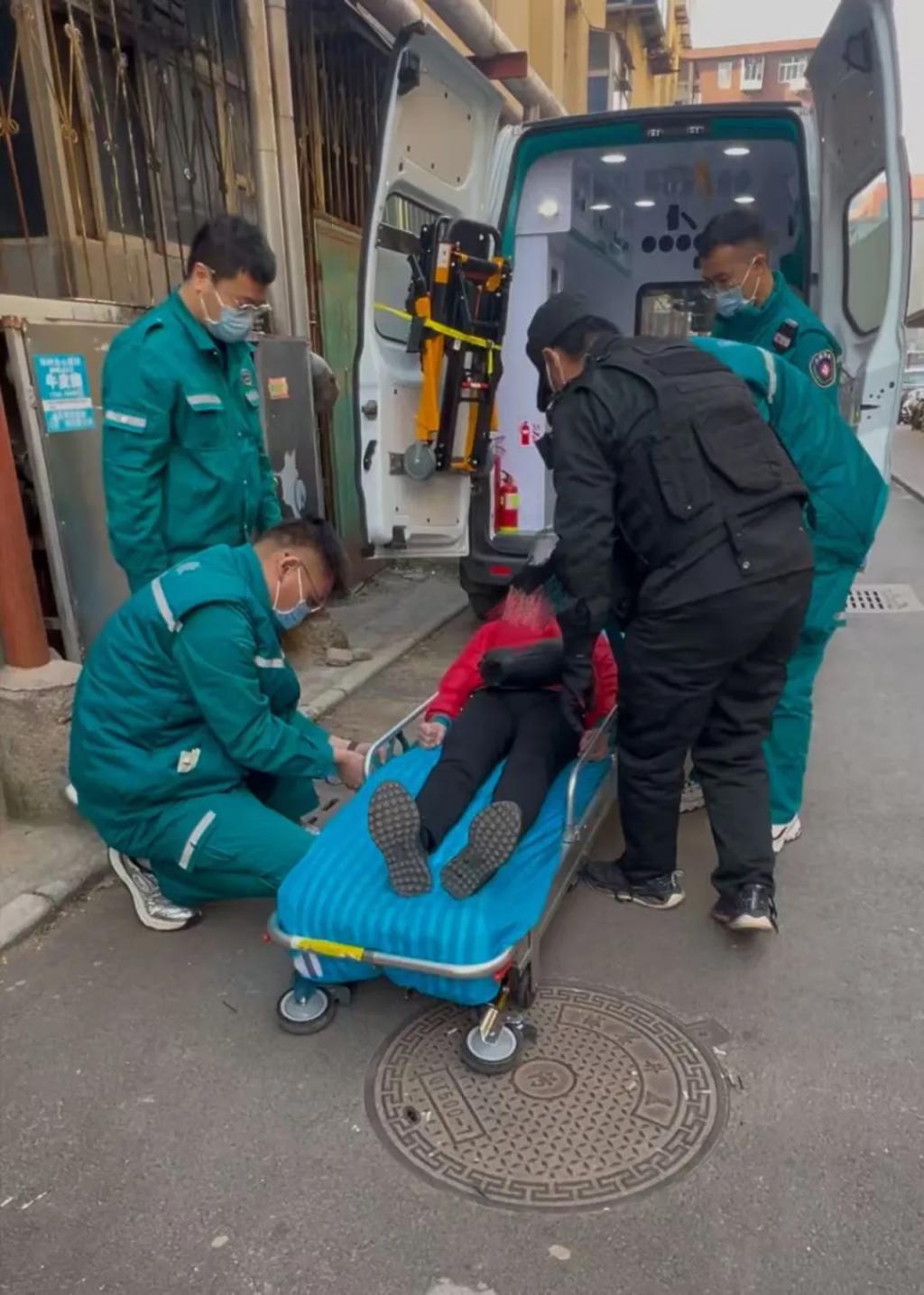 1分半钟生死时速！郑州急救团队如何迅速应对精神障碍患者躁狂发作？  第2张