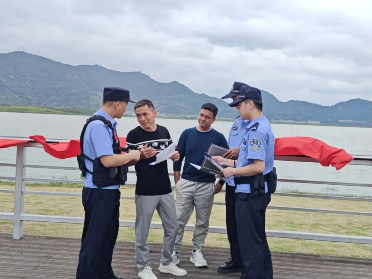 桐屿派出所创新警务模式，居民争相分享好消息，社区和谐新篇章开启  第3张