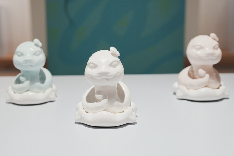 迎接乙巳蛇年，陈湘波十二生肖艺术展在荣宝斋深圳艺术空间盛大开幕，探索智慧与财富的象征  第2张