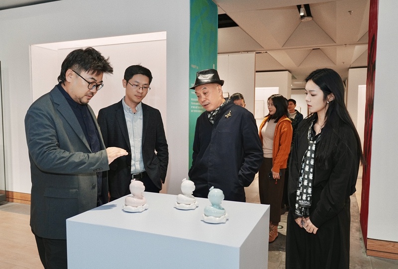 迎接乙巳蛇年，陈湘波十二生肖艺术展在荣宝斋深圳艺术空间盛大开幕，探索智慧与财富的象征  第8张