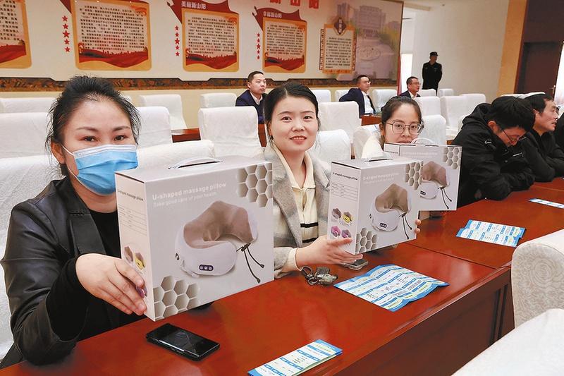 反诈知识进矿区，矿工感慨：电信诈骗套路多，防不胜防  第2张