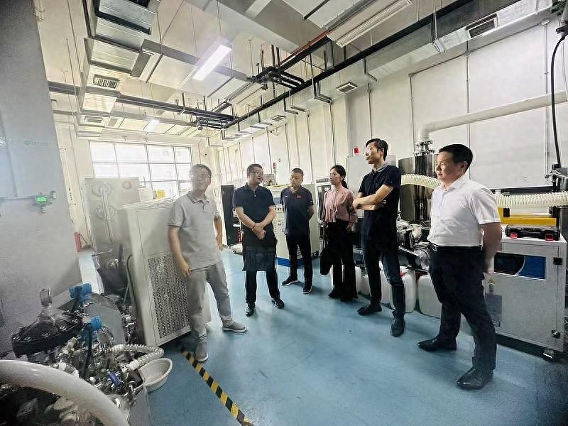 高性能钠电正极材料问世！秦创原商洛市飞地孵化器实地考察西安超储新材科技有限公司
