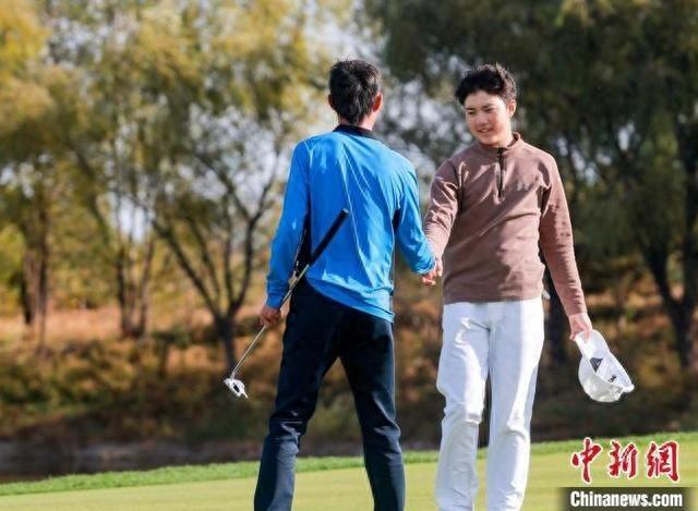 首届 FILA 中国青少年高尔夫球精英赛震撼开幕，颜锦恒、荆世钧掀起抓鸟狂潮  第1张