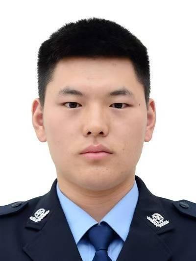 痛心！25 岁辅警勇救落水老人牺牲，阿里公益颁发特别奖，引发社会各界关注  第3张
