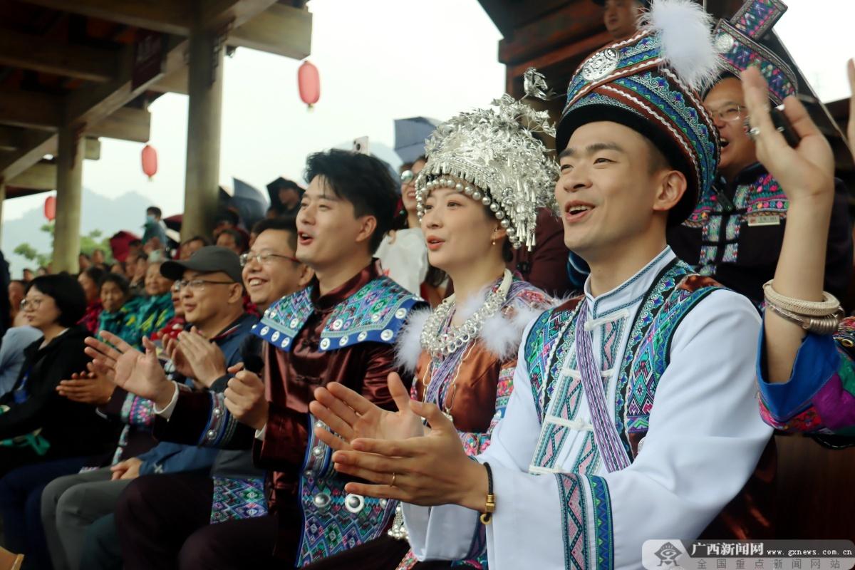 雅思组合开启苗山之旅，体验苗族传统文化，感受苗乡风情  第3张