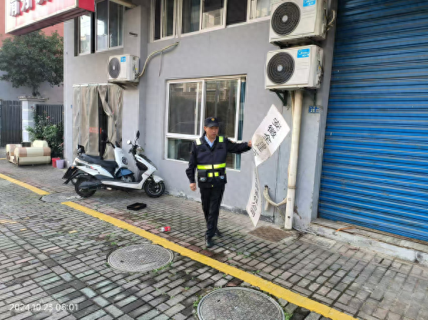 广德市城管局重拳出击！整治流动摊点占道经营，还市民畅通道路