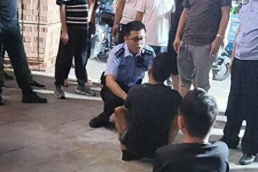 瑞安民警教科书式共情执法，全网播放量达 14.5 亿+，点赞超 1500 万  第1张
