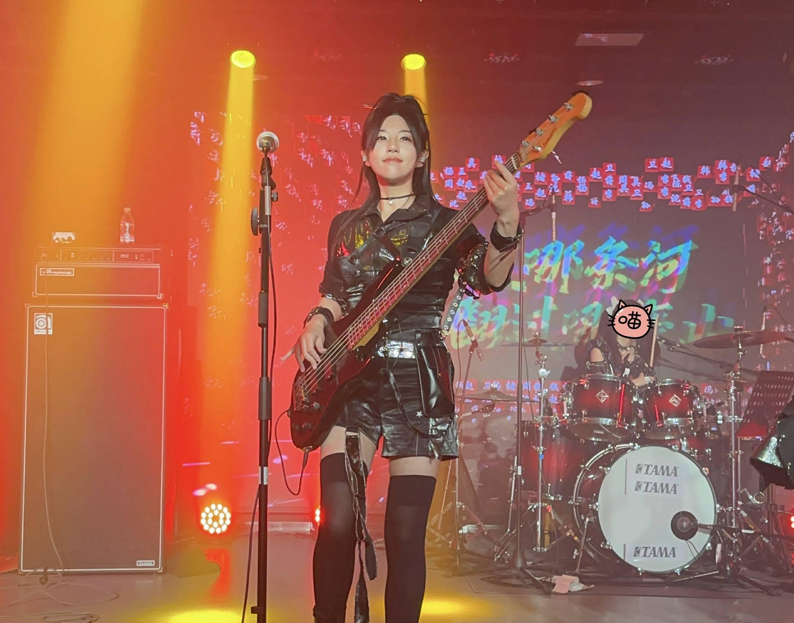 宝丽金旗下四喜丸子乐队,用国风摇滚嗨翻上海 第6张 宝丽金旗下四喜丸子乐队,用国风摇滚嗨翻上海 第6张