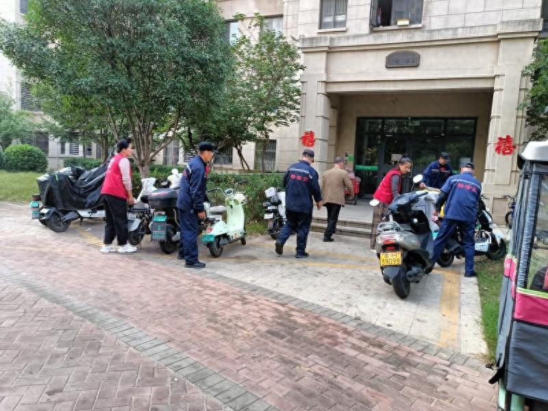 济宁高新区崇文社区网格携手物业，打造小区停车管理新体系  第1张