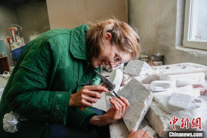 25 亿块玛尼石堆成的世界之最！歪果仁带你游青海，探寻藏文化魅力  第5张