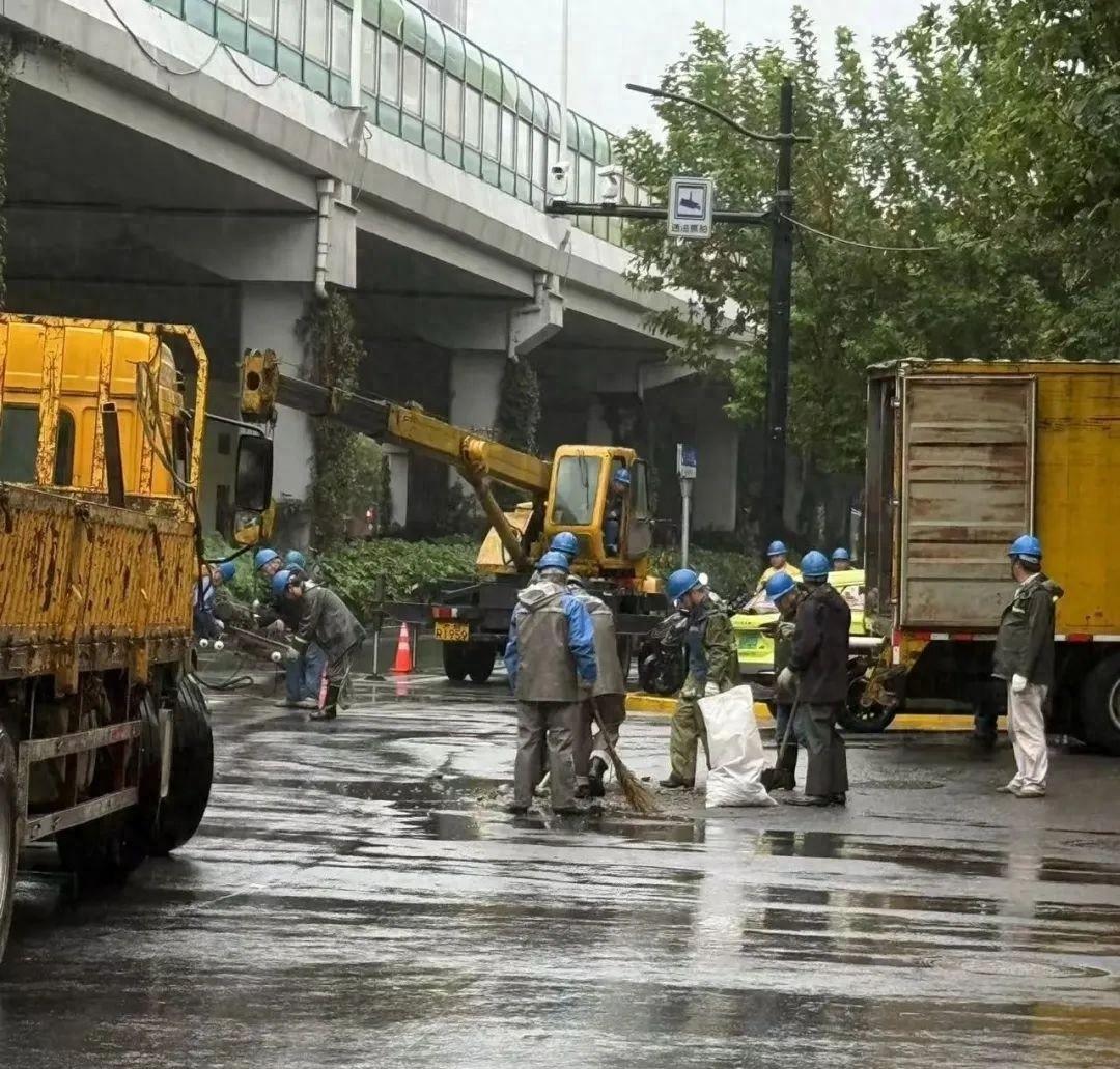 盘湾里一根电线杆，竟让区建管委如此大动干戈？