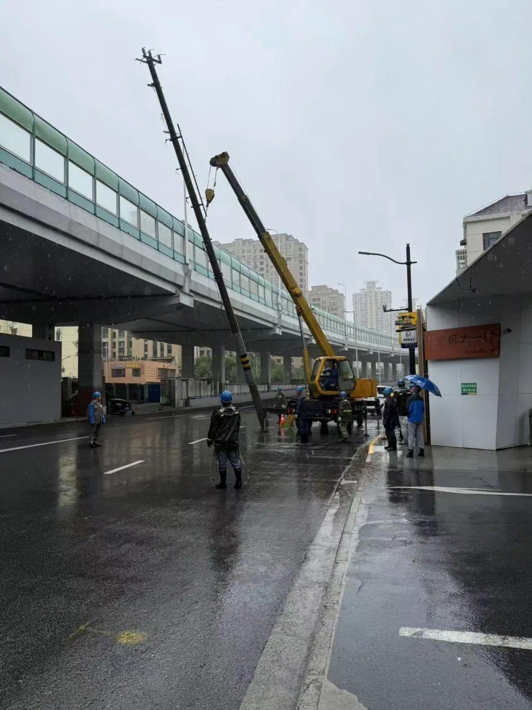 盘湾里一根电线杆，竟让区建管委如此大动干戈？  第3张