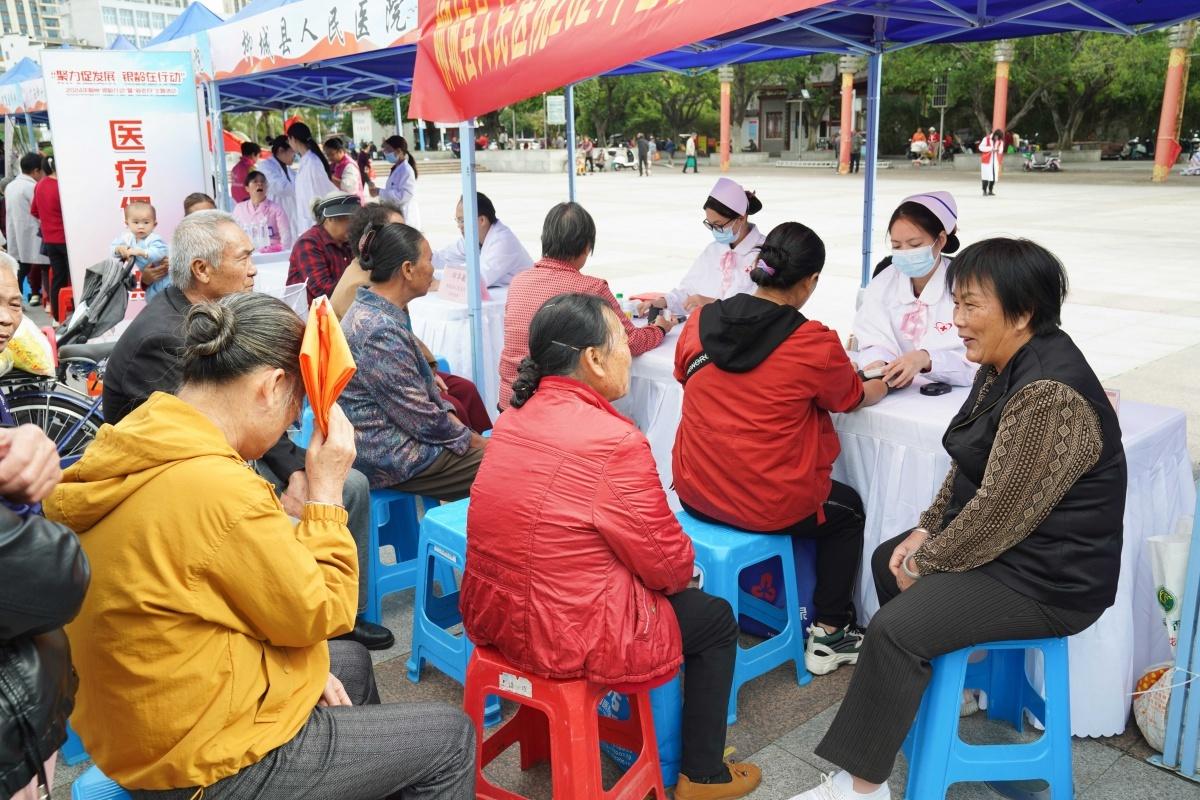 柳州举办银龄行动，助老人提升获得感、幸福感和安全感  第5张