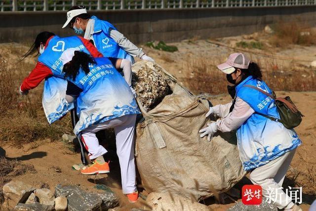 连云港市打造优质公益净滩平台，动员社会各界参与海洋垃圾治理  第3张