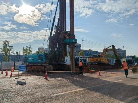 4.53 公里！机场城际快速干道建设如火如荼，预计年前完成 600 米承台和墩柱施工  第2张