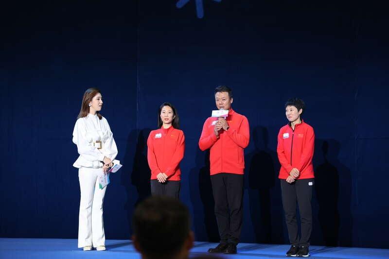 中国东航发布首架亚冬号主题彩绘机，惊艳亮相  第3张