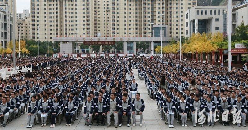 6000 余名师生齐聚！迁西县这场法律知识讲座，你参加了吗？  第2张