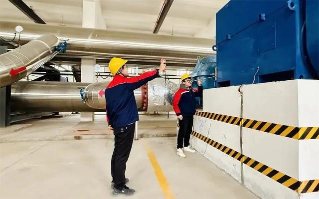甘肃山丹县紧急驰援：寒潮来袭，张掖速度温暖风雪夜归人  第4张