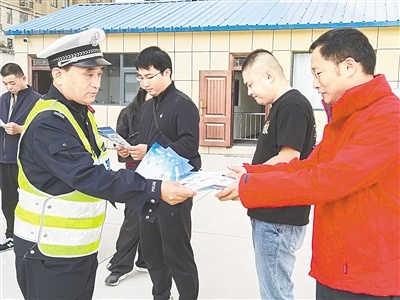驾校惊现交警突击检查，新司机必知的冬季驾驶致命误区