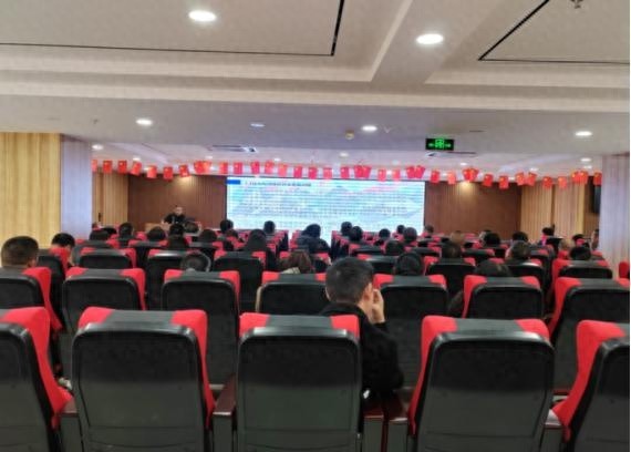 揭秘维修资金使用难题：70余位专家齐聚，线上表决系统培训引爆社区热议