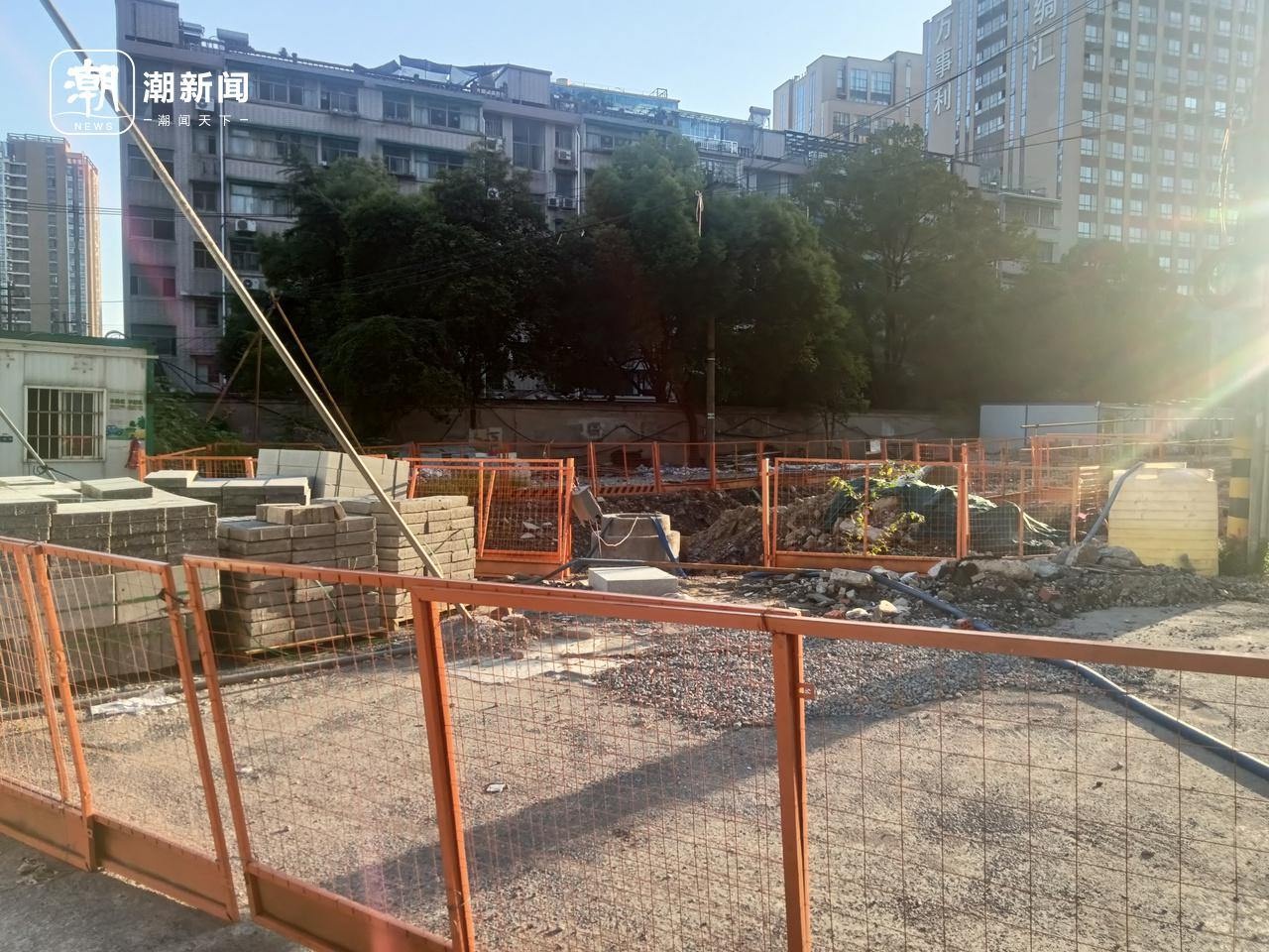 新井路施工‘烂尾’半年，居民心急如焚：何时才能告别‘叮叮咚咚’的等待？  第4张