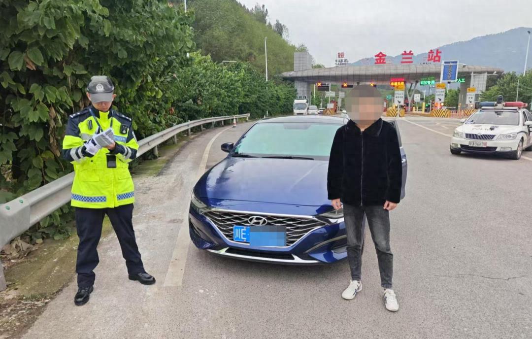 15岁少年无证驾驶载5同学上高速，警方严厉批评教育，拟对监护人实施处罚
