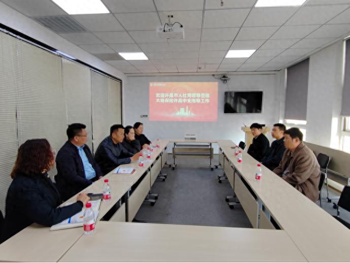 11月25日智慧大厦普法风暴：青年仲裁员零距离解惑，助力企业用工规范升级  第1张