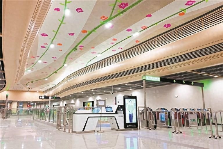 深圳地铁7号线二期年底开通：智慧连廊连接学术与生态，市民出行新体验